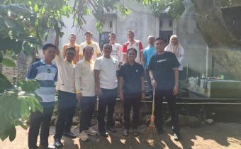 bersih bersih kantor